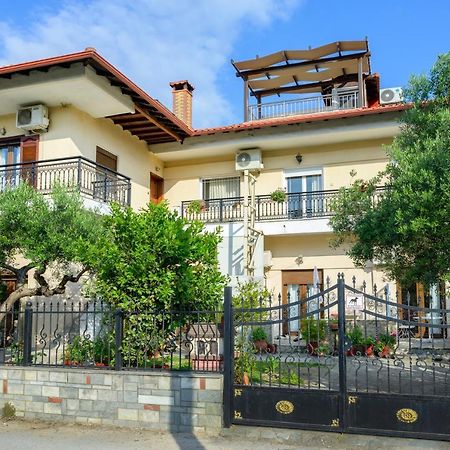 Апартаменты Zeyia Иериссос Экстерьер фото